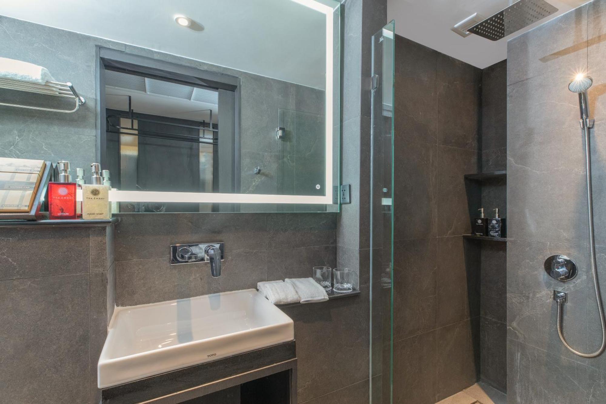 The Gravitique Hotel Khaosan Бангкок Экстерьер фото