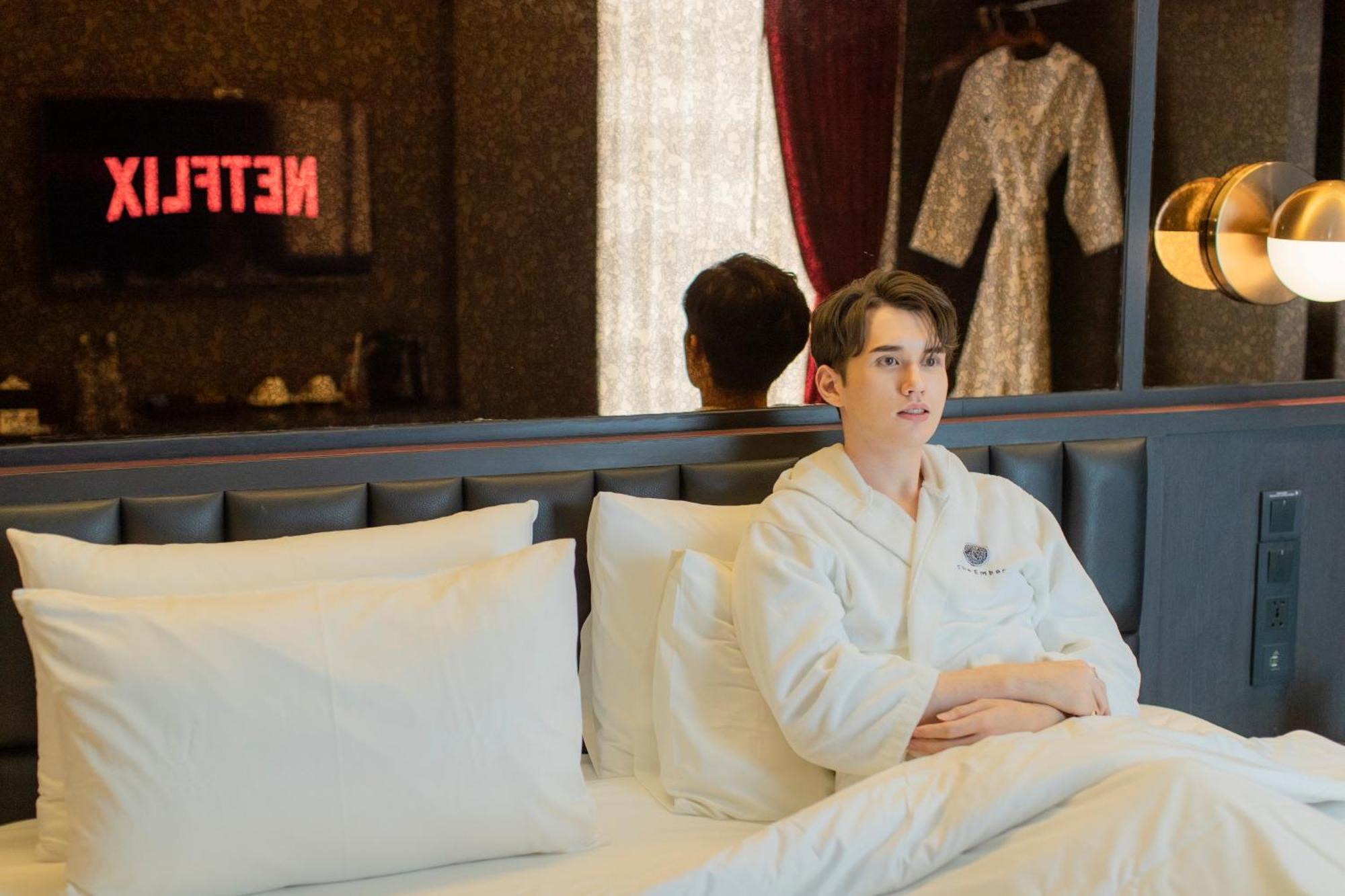 The Gravitique Hotel Khaosan Бангкок Экстерьер фото
