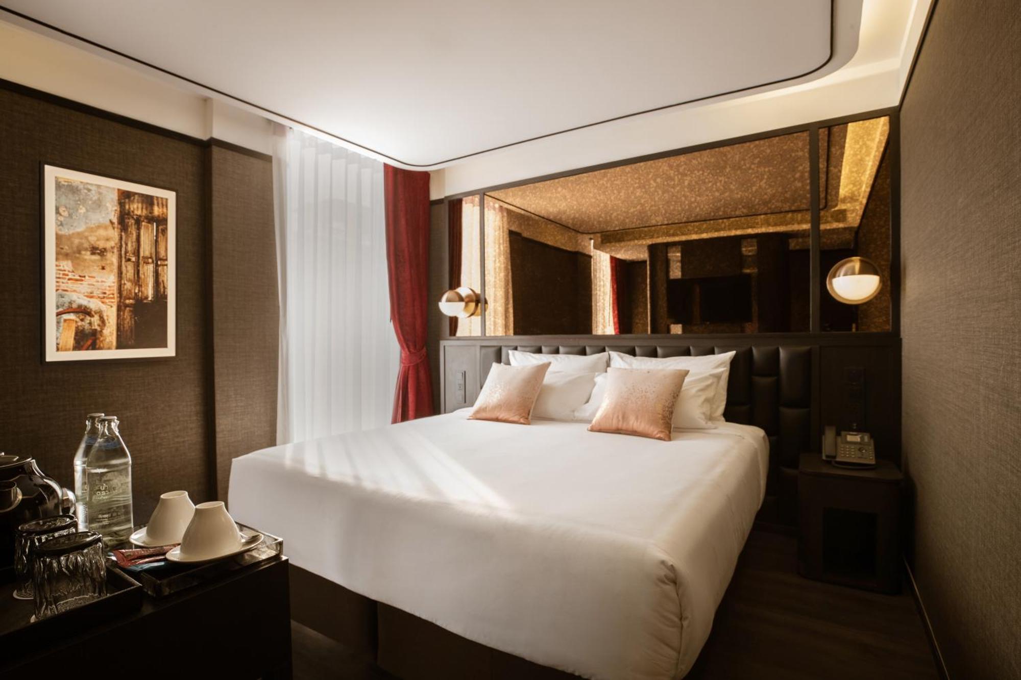 The Gravitique Hotel Khaosan Бангкок Экстерьер фото